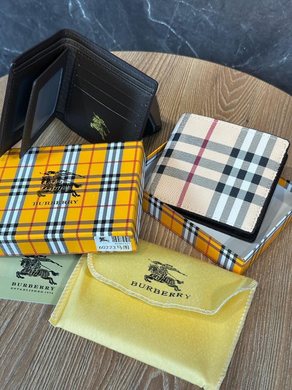 Billetera Burberry 1:1