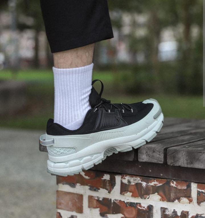 Nike Vomero Roam Hombre 1:1