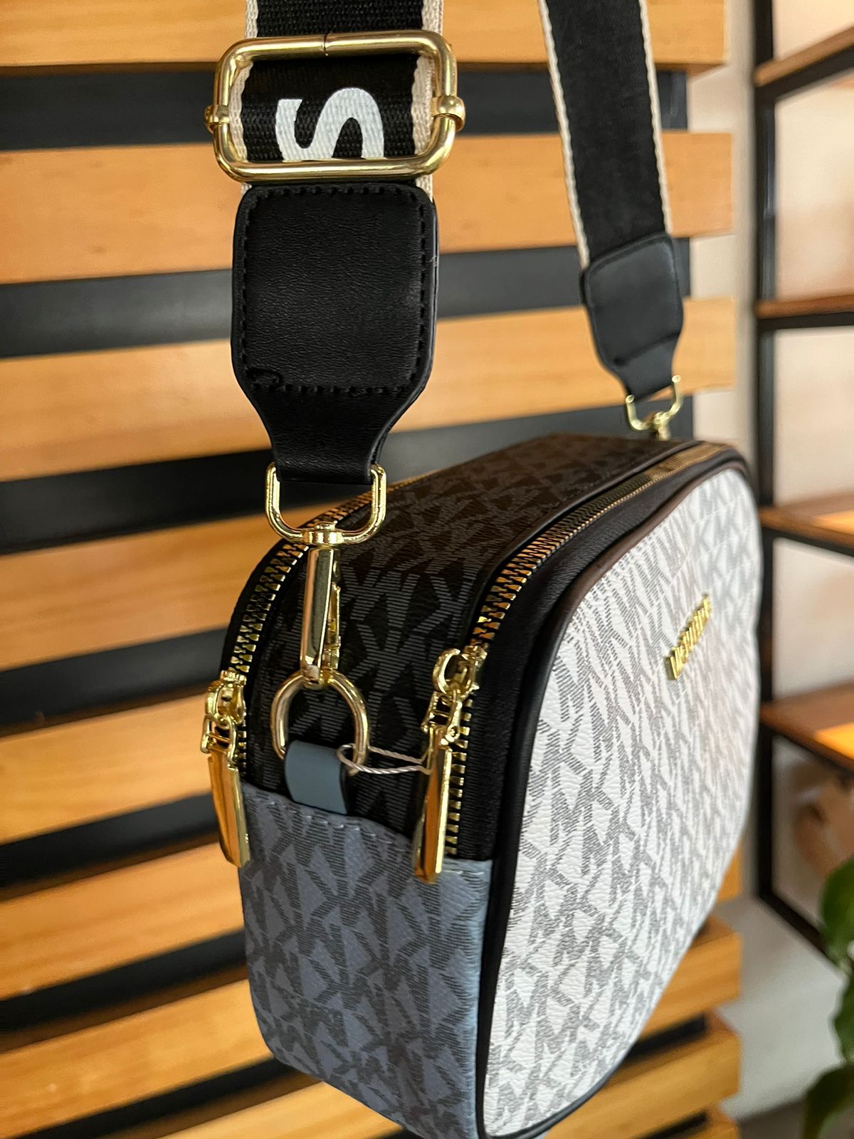 Manos libres Michael Kors