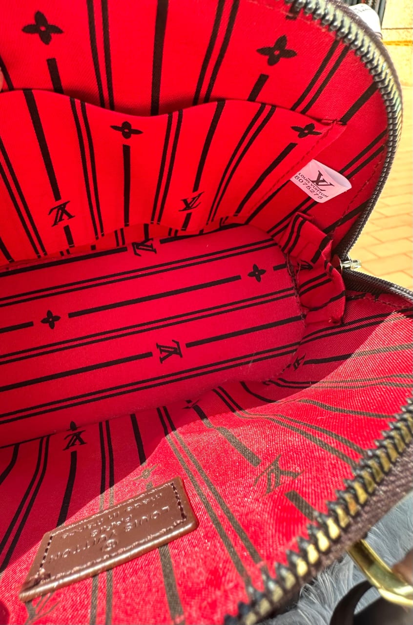 Bolso manos libre Louis Vuitton