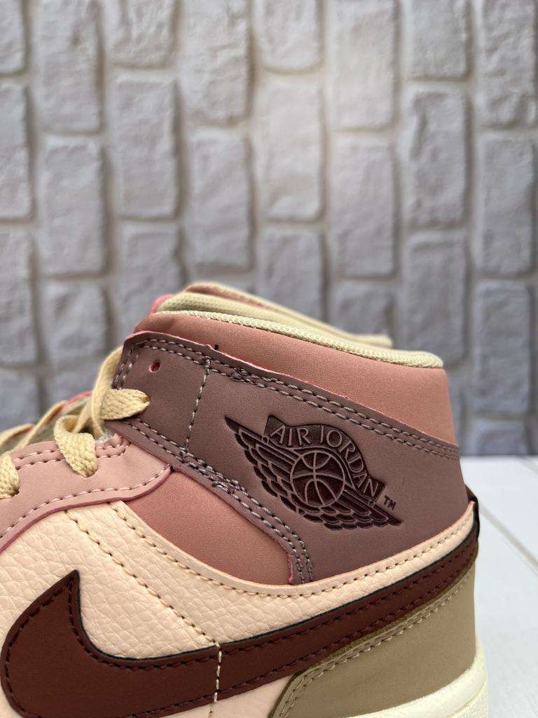 Nike Air Jordan Retro 1