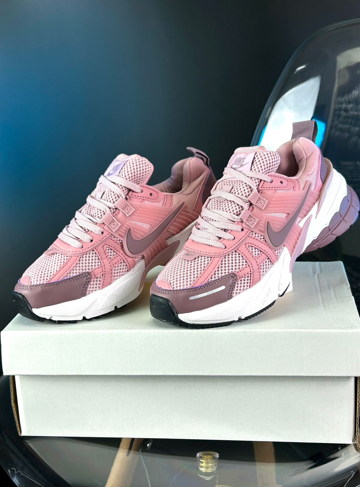 Nike V2K Run 1:1