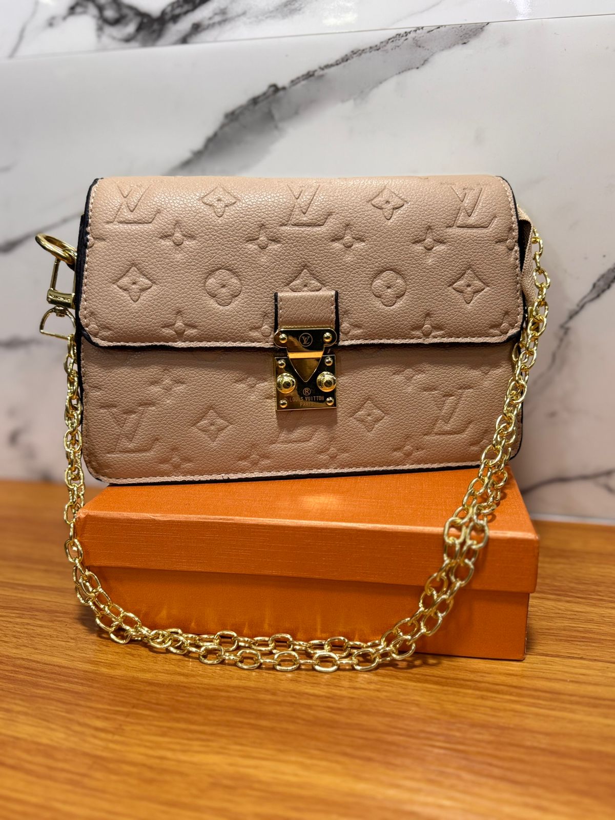 Bolso Tipo Cartera de Cadena Louis Vuitton 1:1
