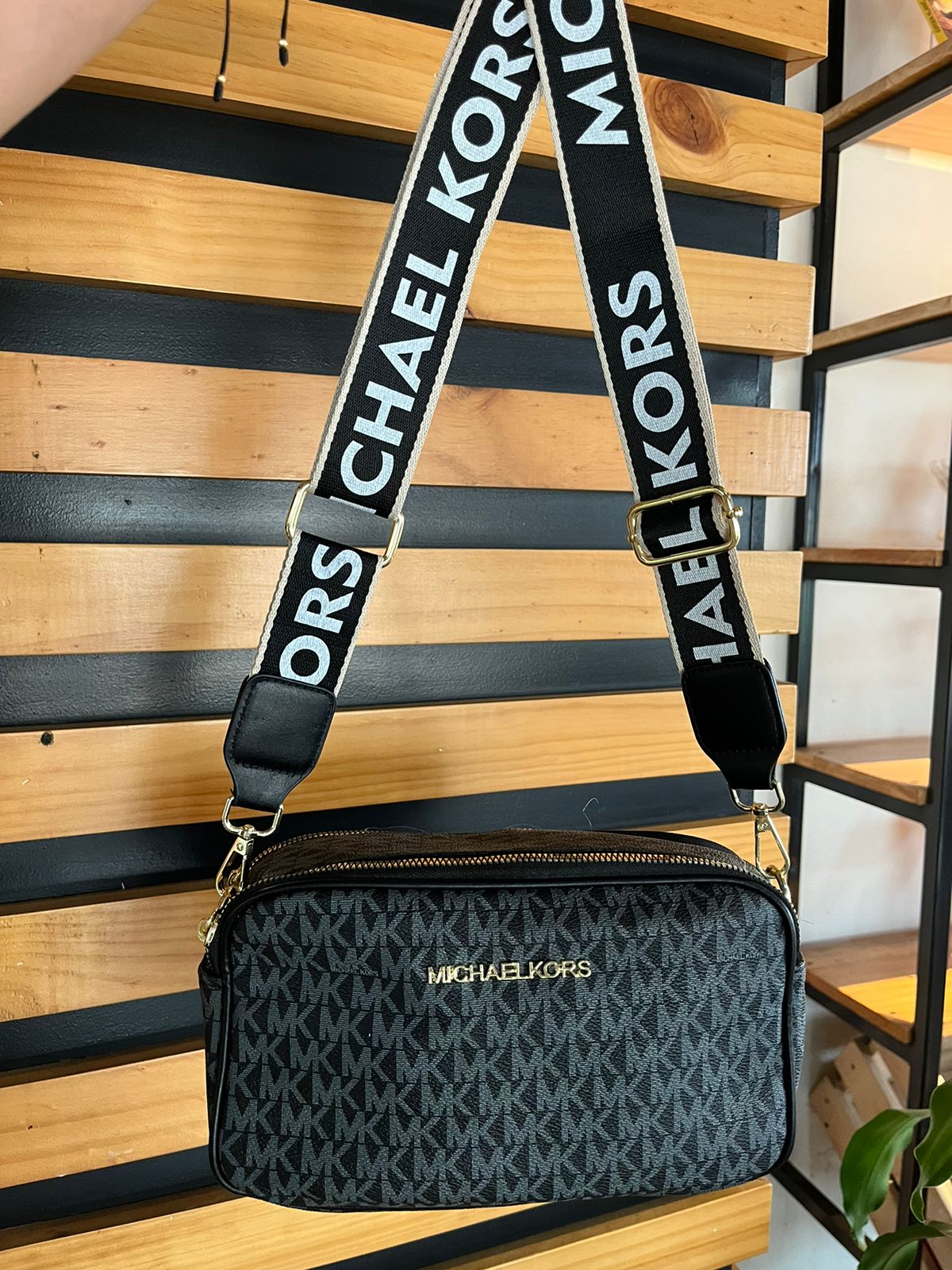 Manos libres Michael Kors