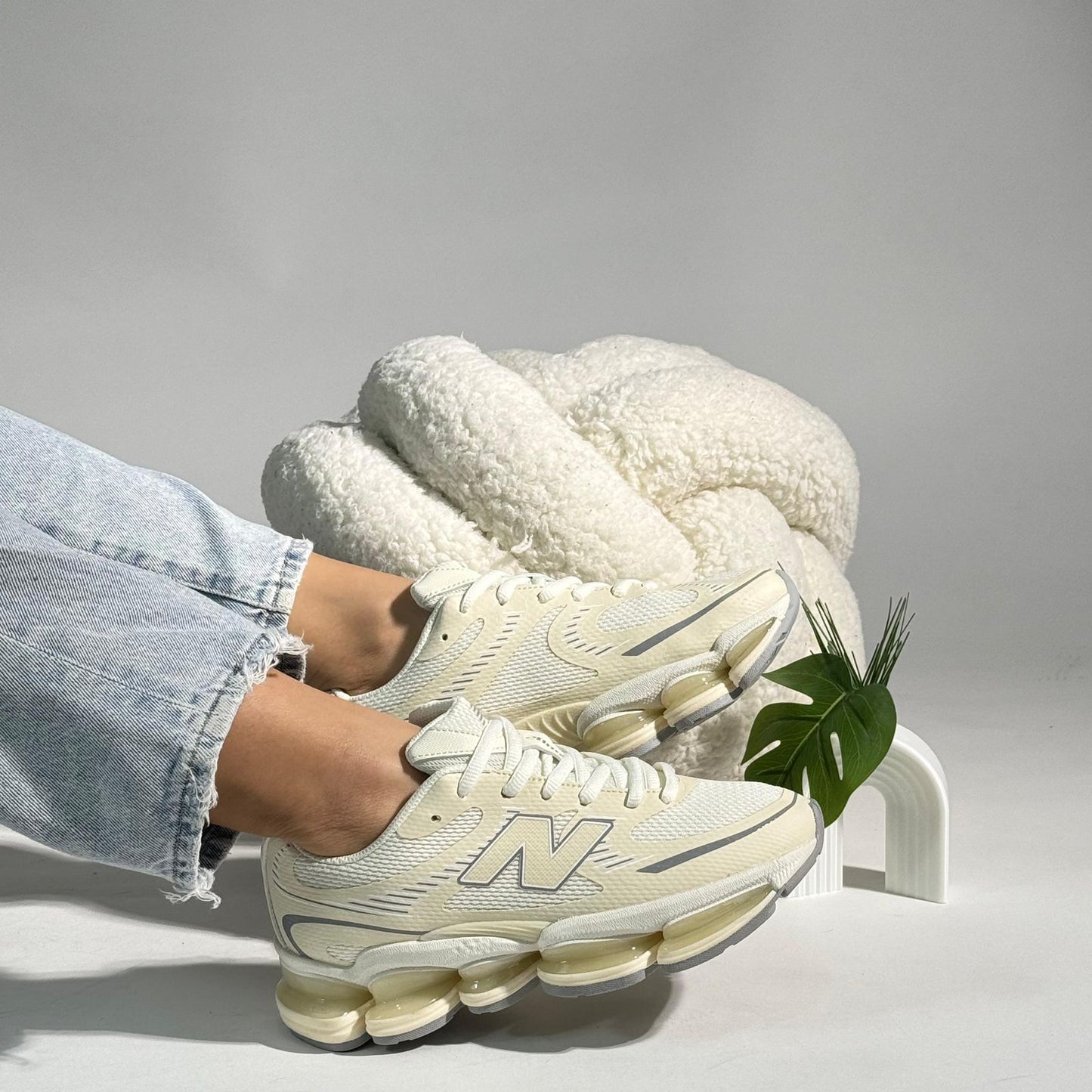 New Balance Abzorb 2000